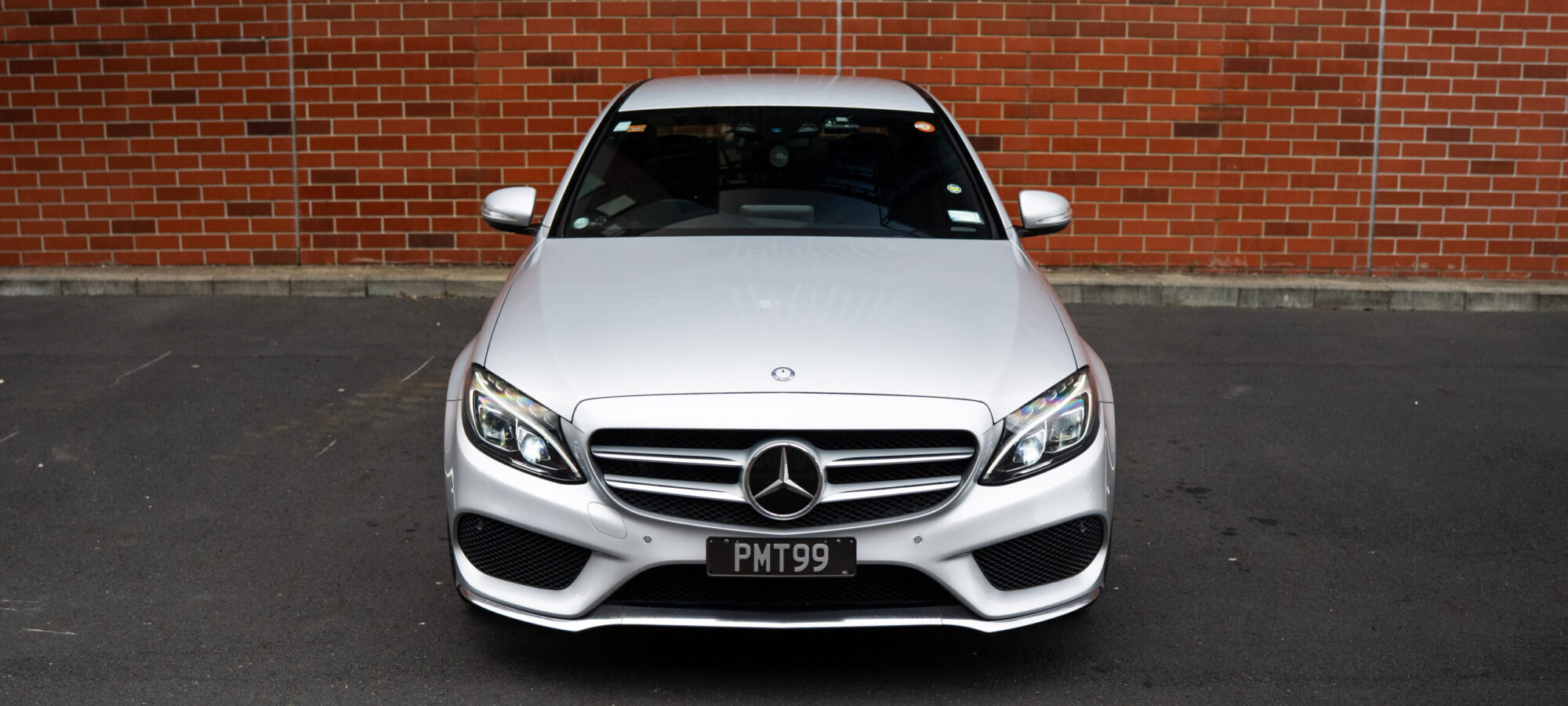 Vehicle Gallery Image