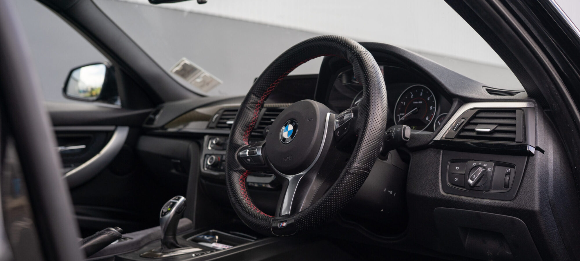 Vehicle Gallery Image