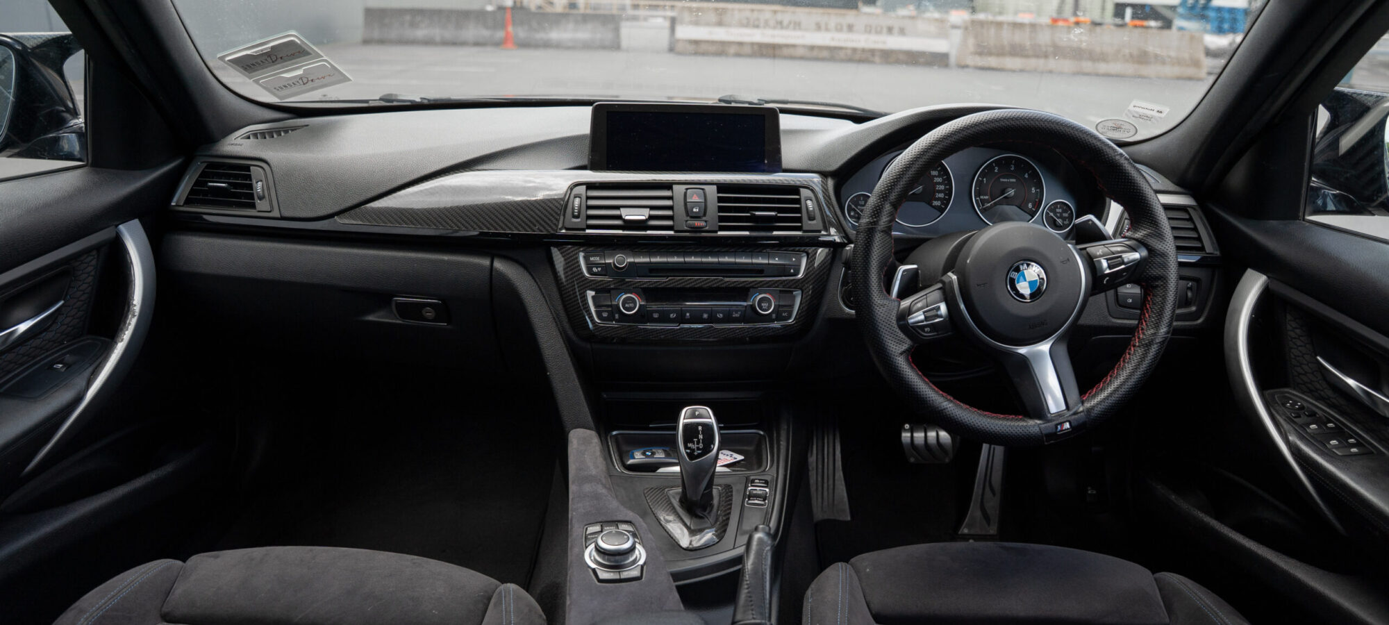 Vehicle Gallery Image