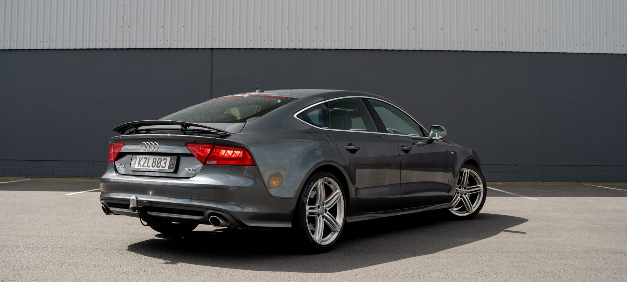 Vehicle Gallery Image