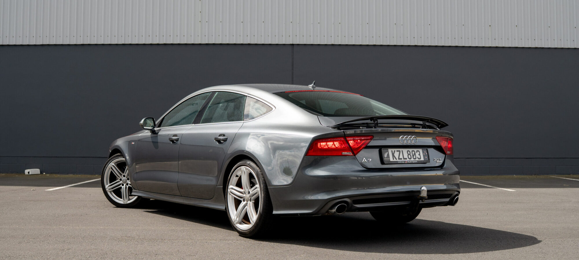 Vehicle Gallery Image