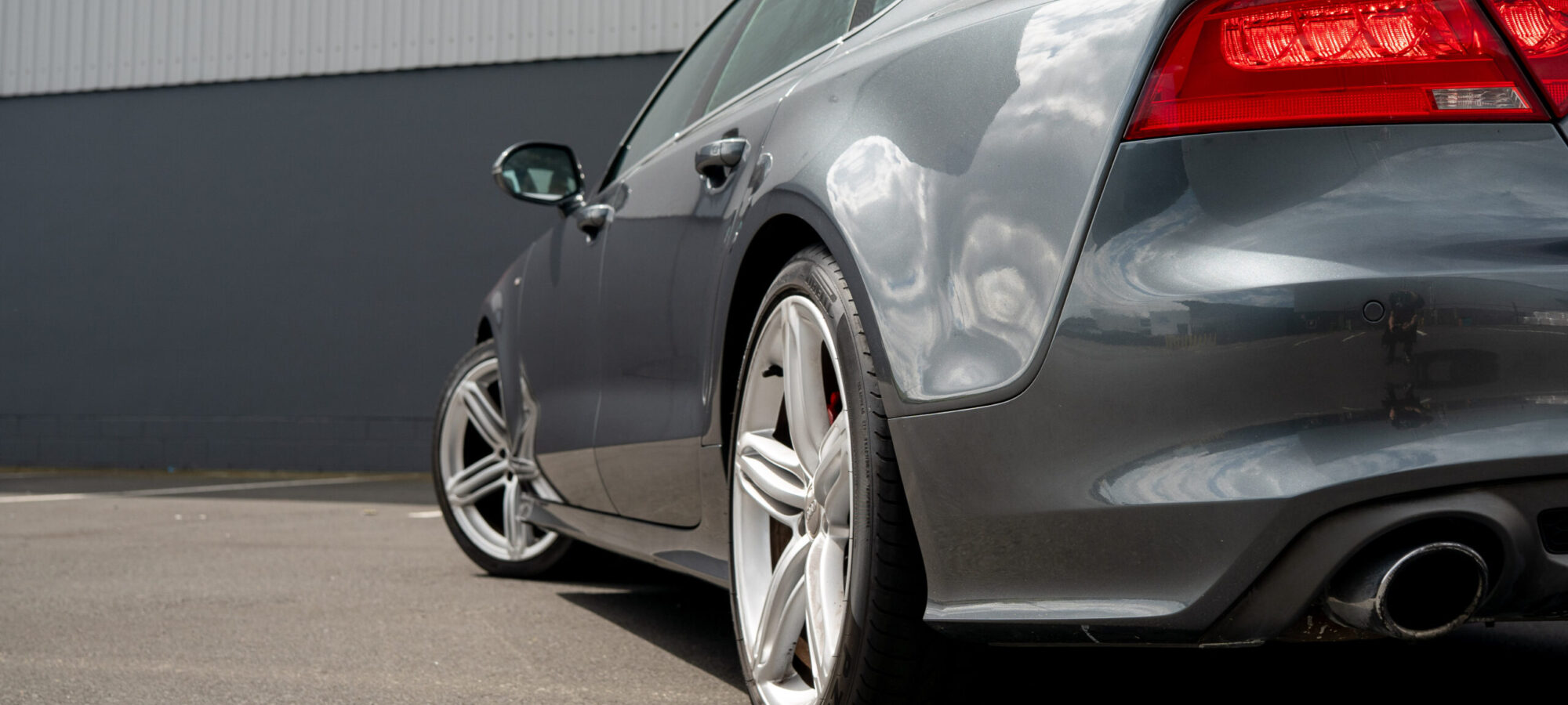 Vehicle Gallery Image
