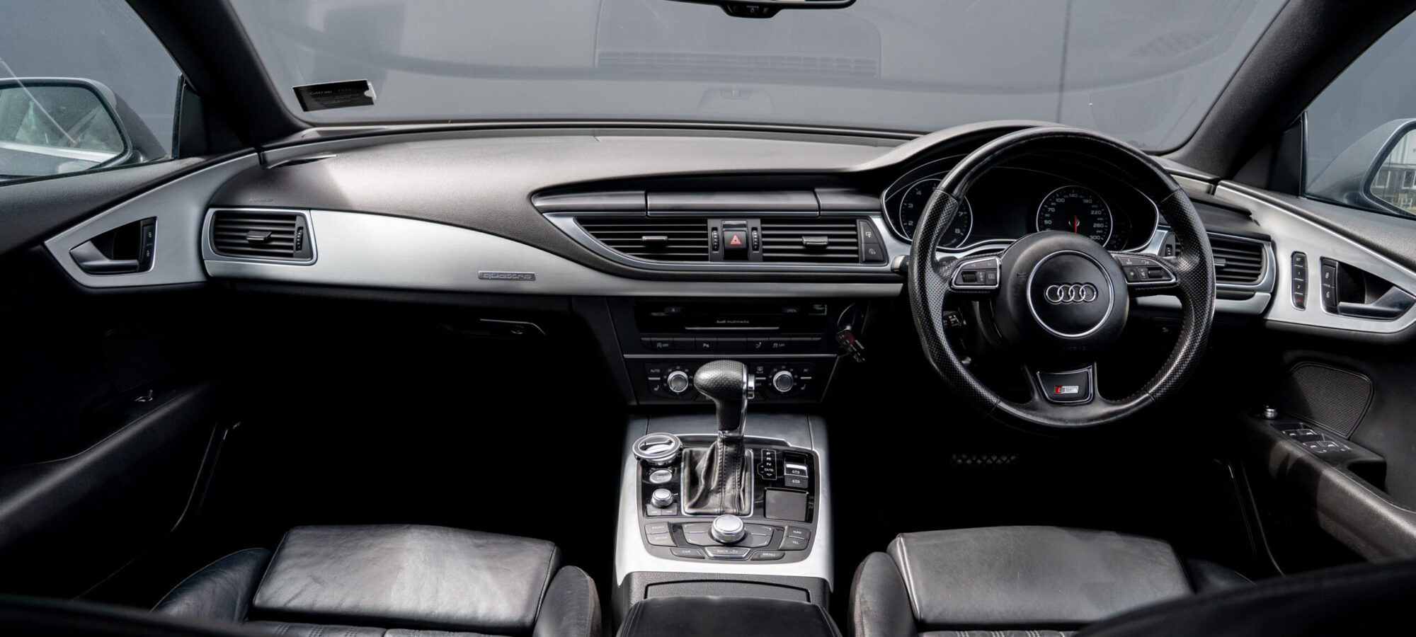 Vehicle Gallery Image