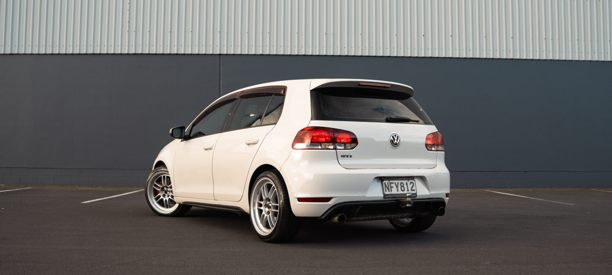 Vehicle Gallery Image